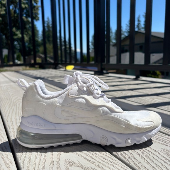 Nike Air Max 270 React Running Shoes Ivory BQ0103-100 Size 5Y Women's Size 6 - Picture 2 of 10